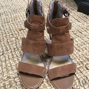 Hinge “Cora” sandal